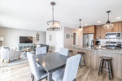 Interior photo 4 of 33 Lakeshore Dr