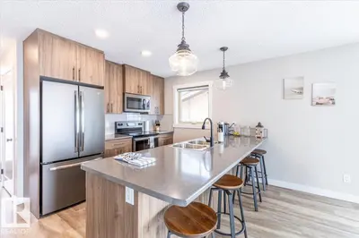 Interior photo 2 of 33 Lakeshore Dr