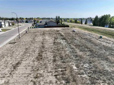 Interior photo 4 of 5553 55 AV