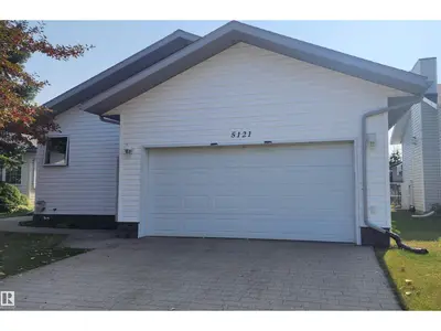 Interior photo 1 of 5121 59 AV