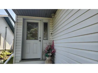 Interior photo 2 of 5121 59 AV