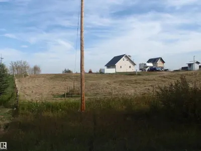 Interior photo 2 of 230 59518 Rge Rd 55