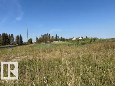 Interior photo 2 of 5145 127 ST SW