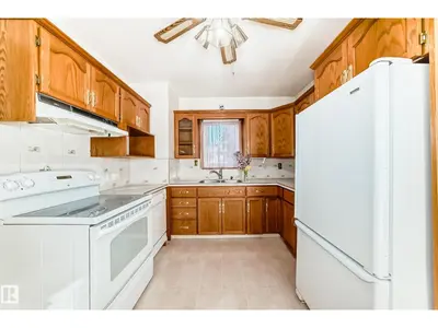 Interior photo 4 of 11424 105 ST NW