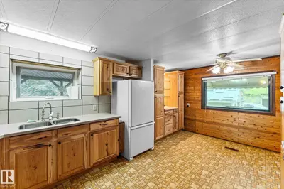 Interior photo 4 of #412 & 411 53303 RGE ROAD 31