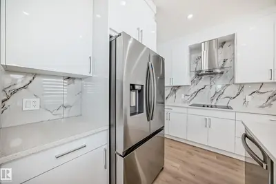 Interior photo 4 of 17 Westwyck LI