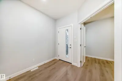 Interior photo 1 of 17 Westwyck LI