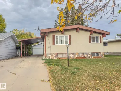 Interior photo 1 of 4814 53 ST