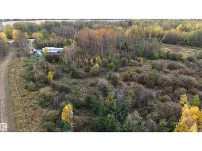 Interior photo 4 of 48032 RR 60