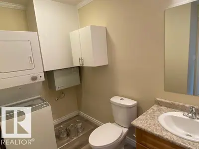 Interior photo 4 of 5038 49 ST