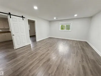 Interior photo 4 of 63106 Rge Rd 471