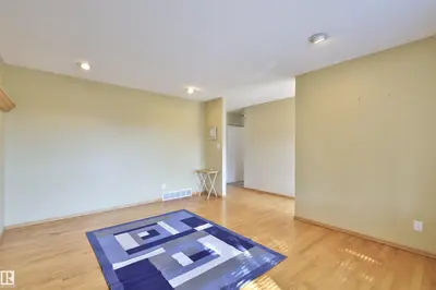 Interior photo 4 of 5316 36 AV