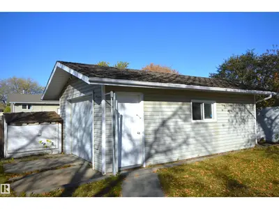 Interior photo 3 of 4308 44 ST