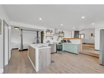 Interior photo 4 of 3602 50 Ave