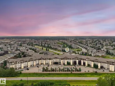 Interior photo 1 of #435 1520 HAMMOND GA NW