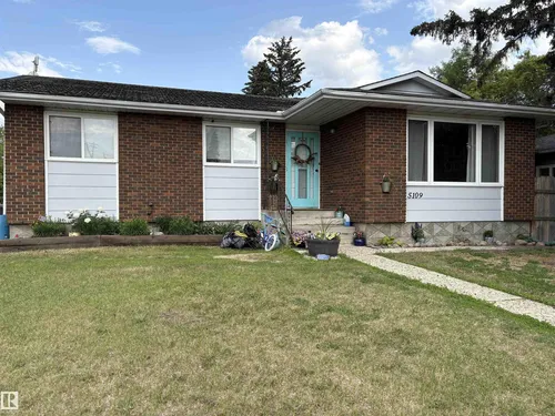 5109 50 ST, Elk Point - $247,000