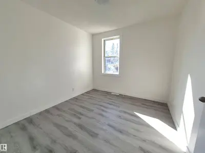 Interior photo 4 of 11240 94 ST NW