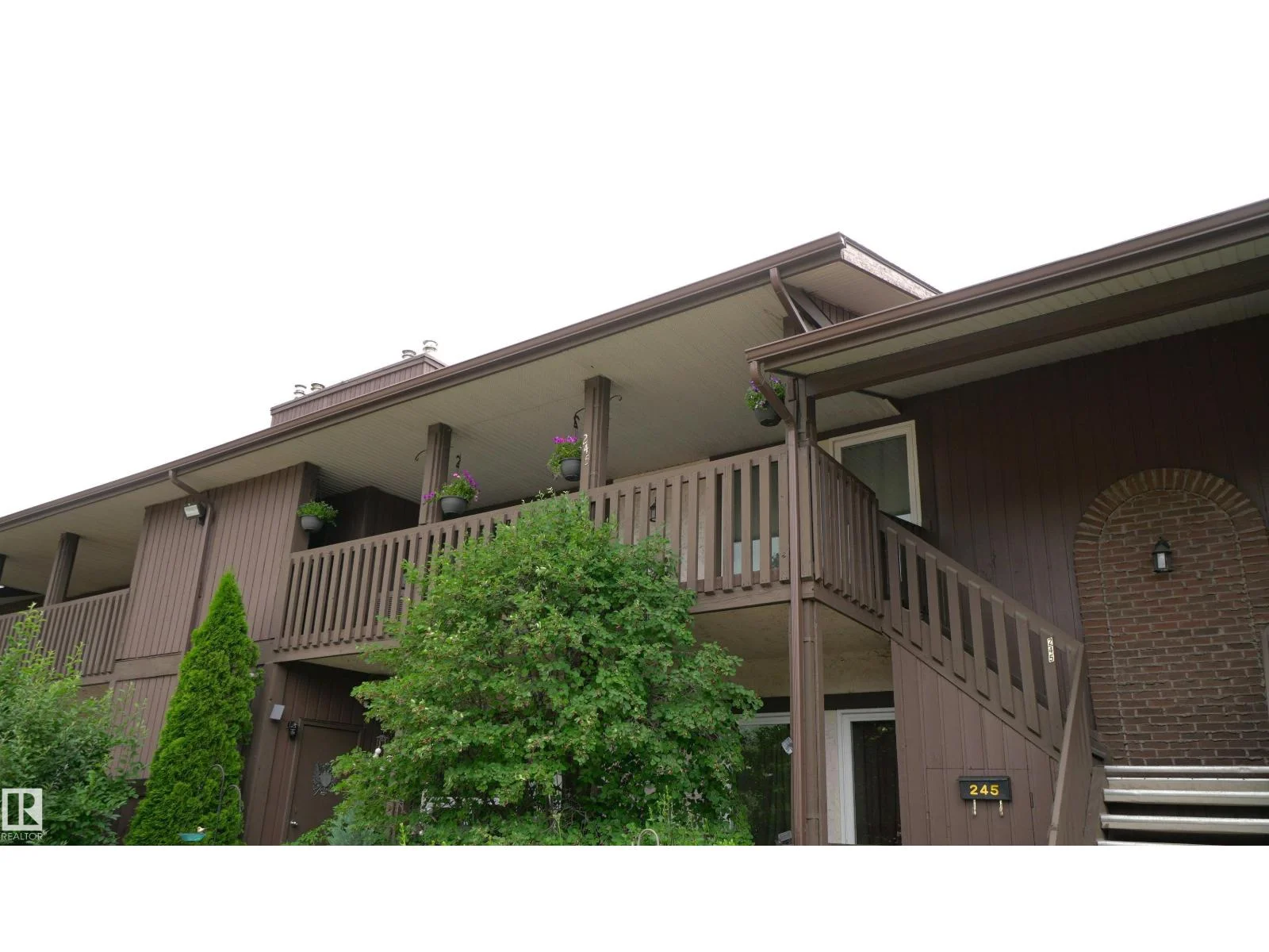 245 SURREY GARDENS NW, Edmonton - 2 bedroom Carriage for sale