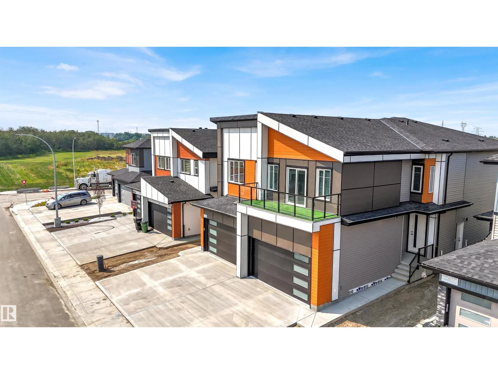 2020 155 AV NW, Edmonton - 5 bedroom Duplex for sale