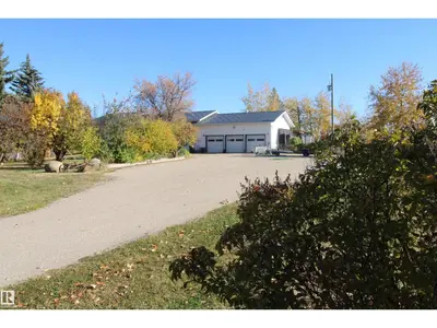 Interior photo 1 of 53021 RGE ROAD 73