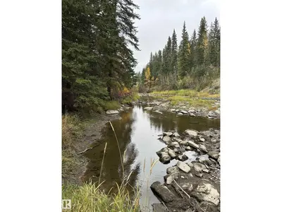 Interior photo 3 of NW 18-49-5 W5M