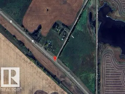 Interior photo 3 of CENTRE STREET & RAILWAY AV