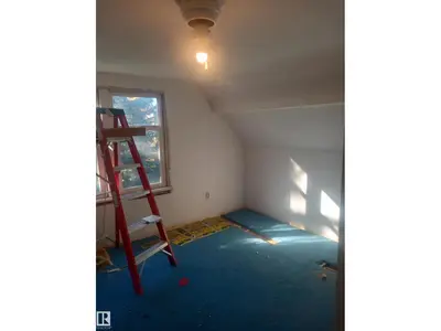 Interior photo 4 of 11235 95 ST NW NW