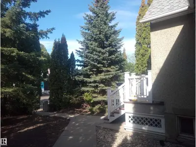 Interior photo 2 of 11235 95 ST NW NW