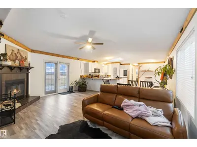 Interior photo 4 of 53273 RGE ROAD 215