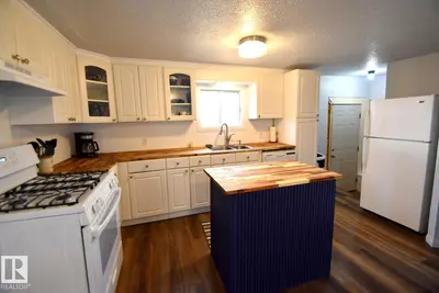 Interior photo 3 of 63114 Rge Rd 270