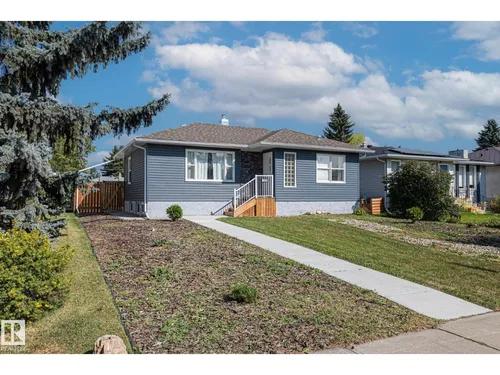 11420 112 AV NW, Edmonton - $489,900