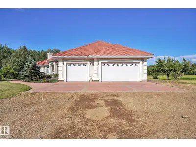 Interior photo 3 of 13419 Lakeland DR