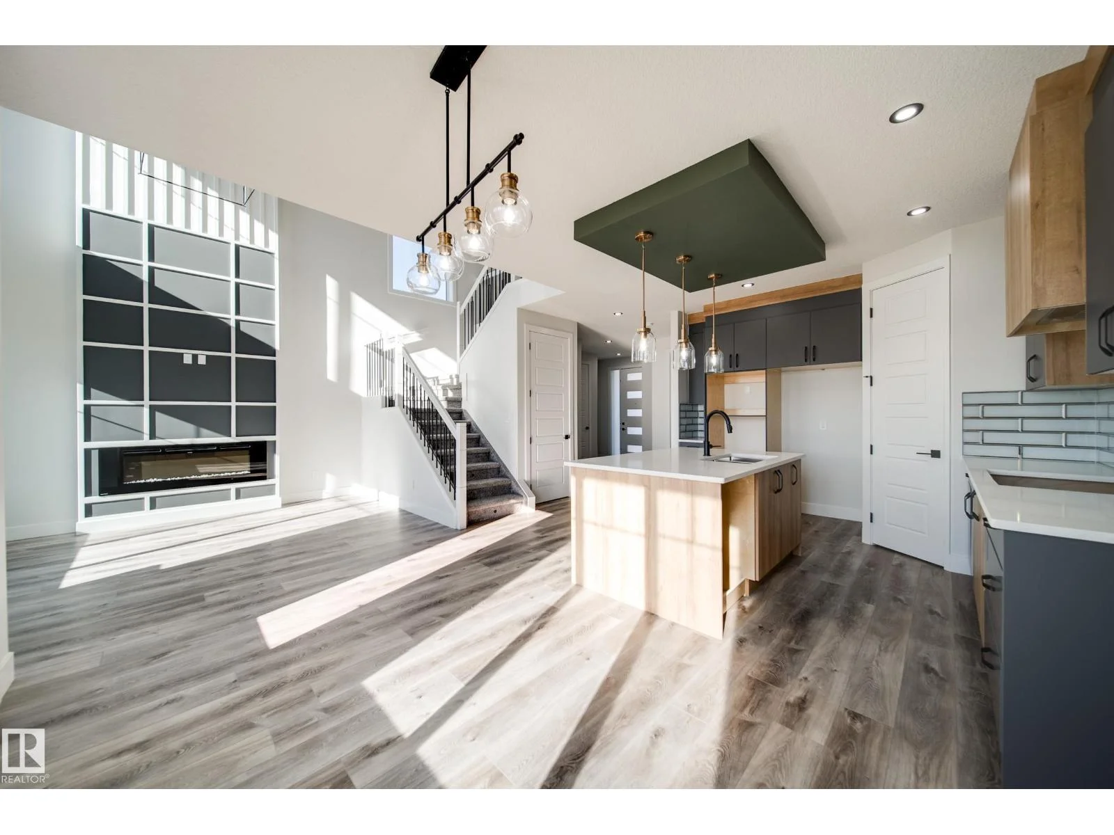 8515 183 AV NW, Edmonton - 4 bedroom Detached Single Family for sale