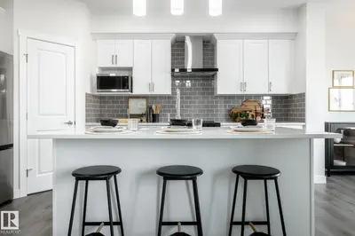 Interior photo 4 of 5017 Cawsey LI SW