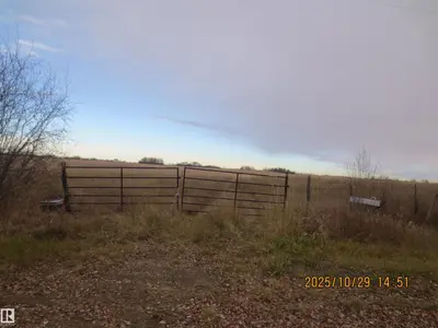 Interior photo 2 of 56529 RGE ROAD 34