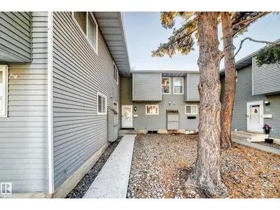 Interior photo 3 of #44 4403 RIVERBEND RD NW