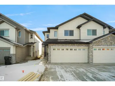 Interior photo 1 of 907 19 AV NW