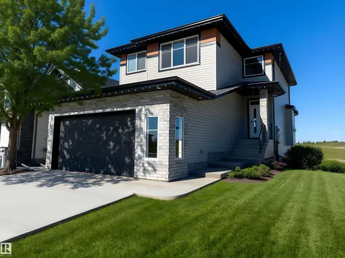 10214 92A AV, Morinville - $589,000