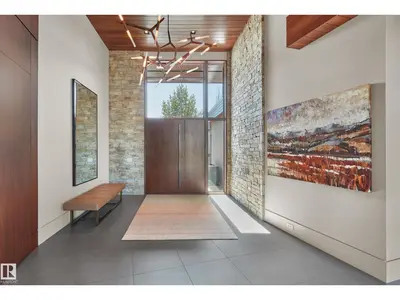 Interior photo 3 of 112 WESTBROOK DR NW