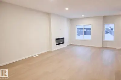 Interior photo 2 of 10 HUNTER PL