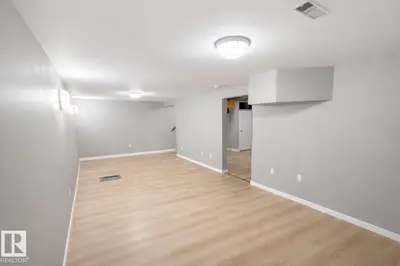 Interior photo 4 of 5425 46 ST