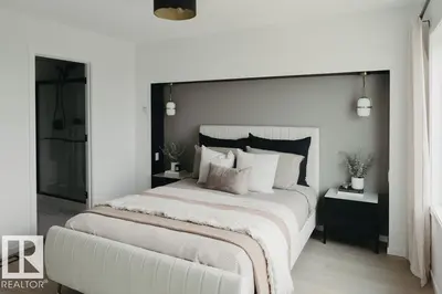 Interior photo 4 of 284 Chappelle Drive SW