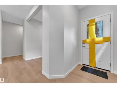 Interior photo 4 of 226 ORCHARDS BV SW