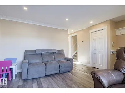 Interior photo 4 of 4211 30 AV NW