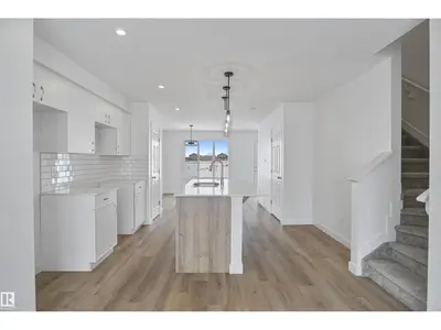 Interior photo 4 of 29 FICUS WY