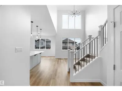 Interior photo 3 of 56 Nerine CR