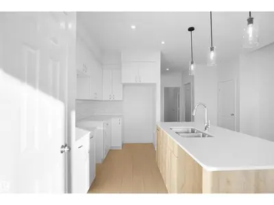 Interior photo 3 of 58 Nerine CR