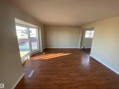 Interior photo 4 of 5229 50 AV