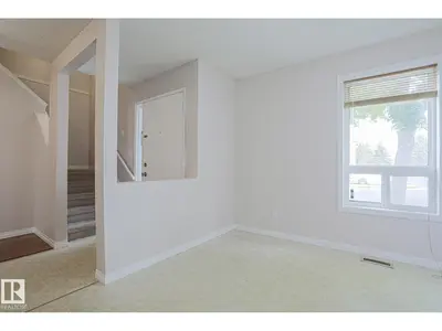 Interior photo 1 of 606 SADDLEBACK RD NW