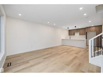 Interior photo 4 of 11605 90 ST NW